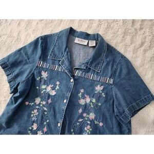 Vintage Two Twenty Collection Button Down Denim Embroidered Floral Shirt Women X